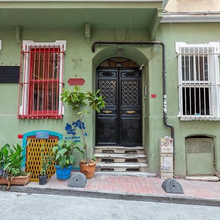 Renovated Apartment At The Heart Of Istanbul With Huge Terrace Esterno foto