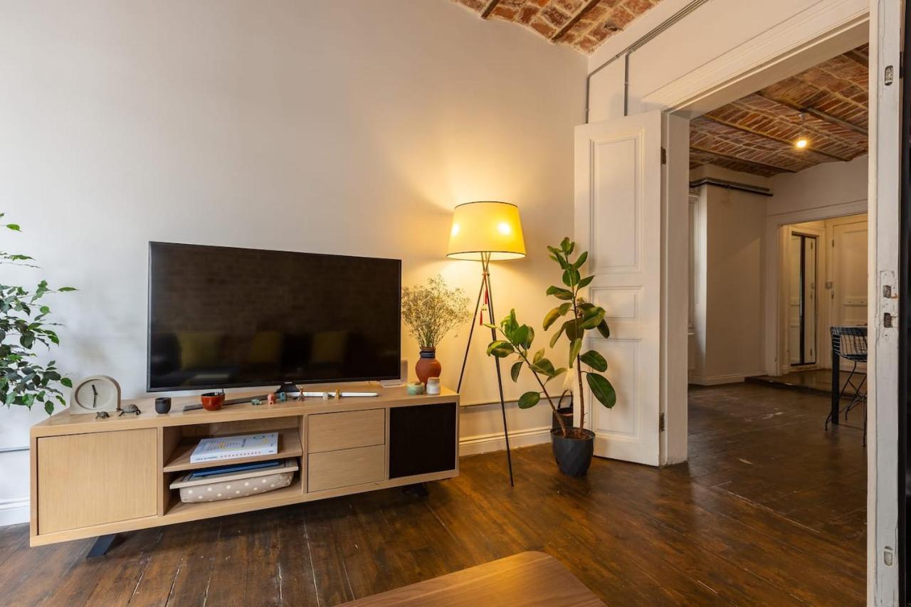 Renovated Apartment At The Heart Of Istanbul With Huge Terrace Esterno foto