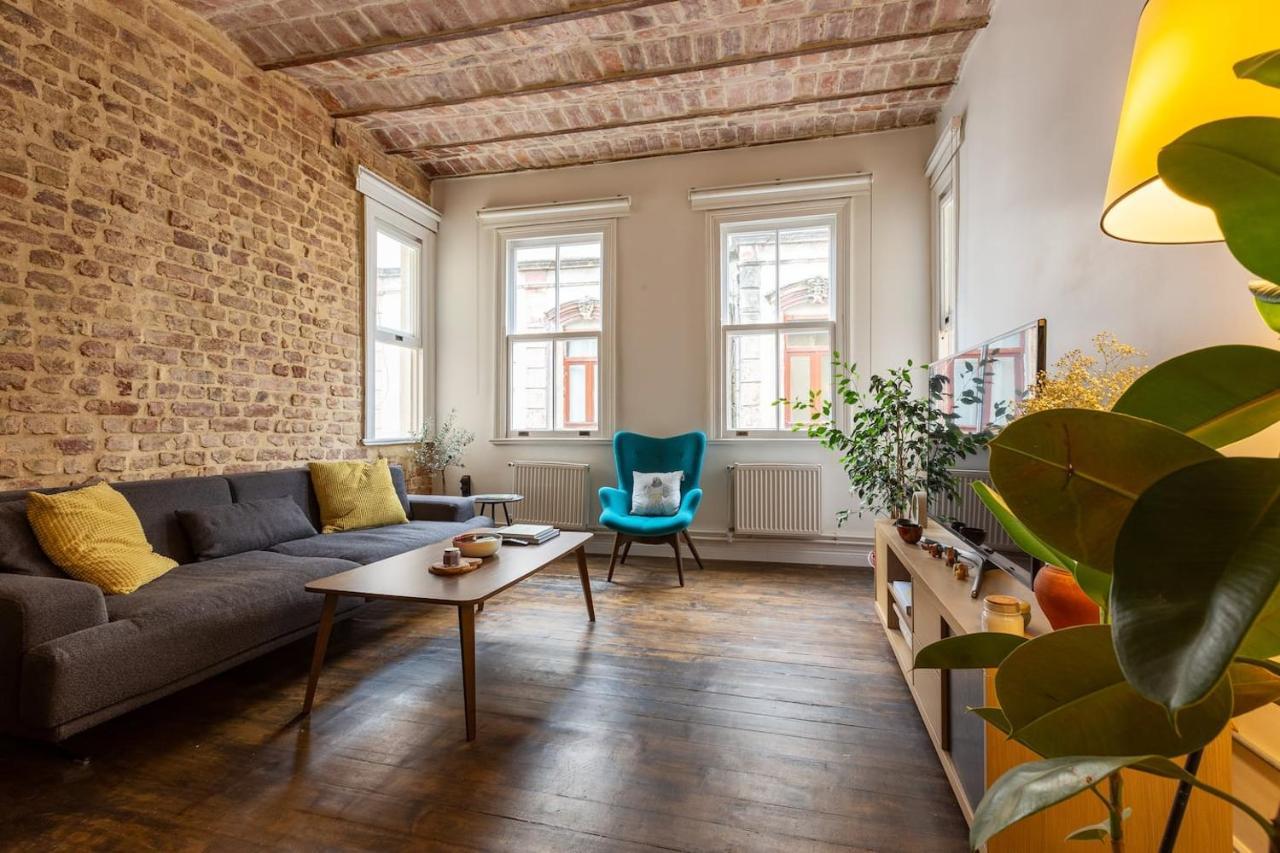 Renovated Apartment At The Heart Of Istanbul With Huge Terrace Esterno foto
