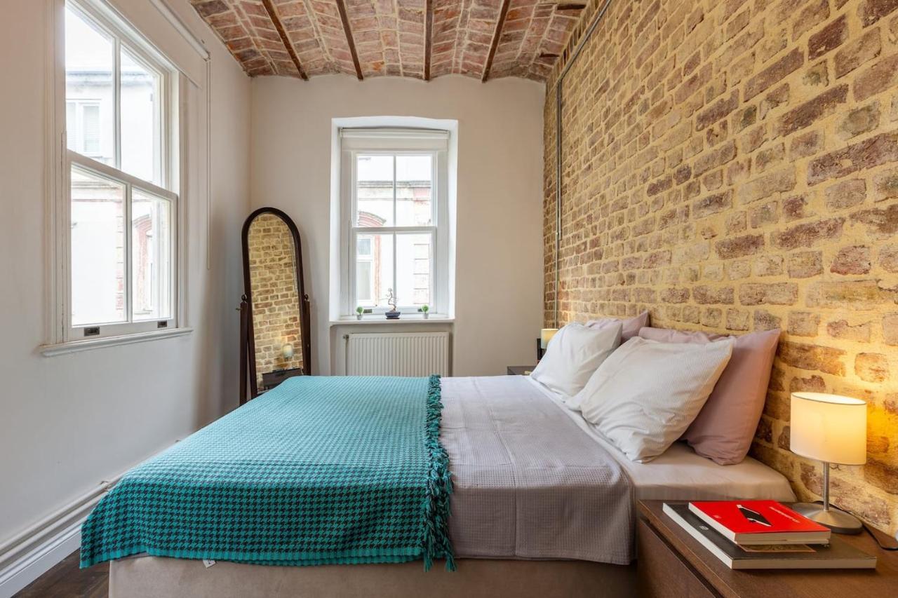Renovated Apartment At The Heart Of Istanbul With Huge Terrace Esterno foto