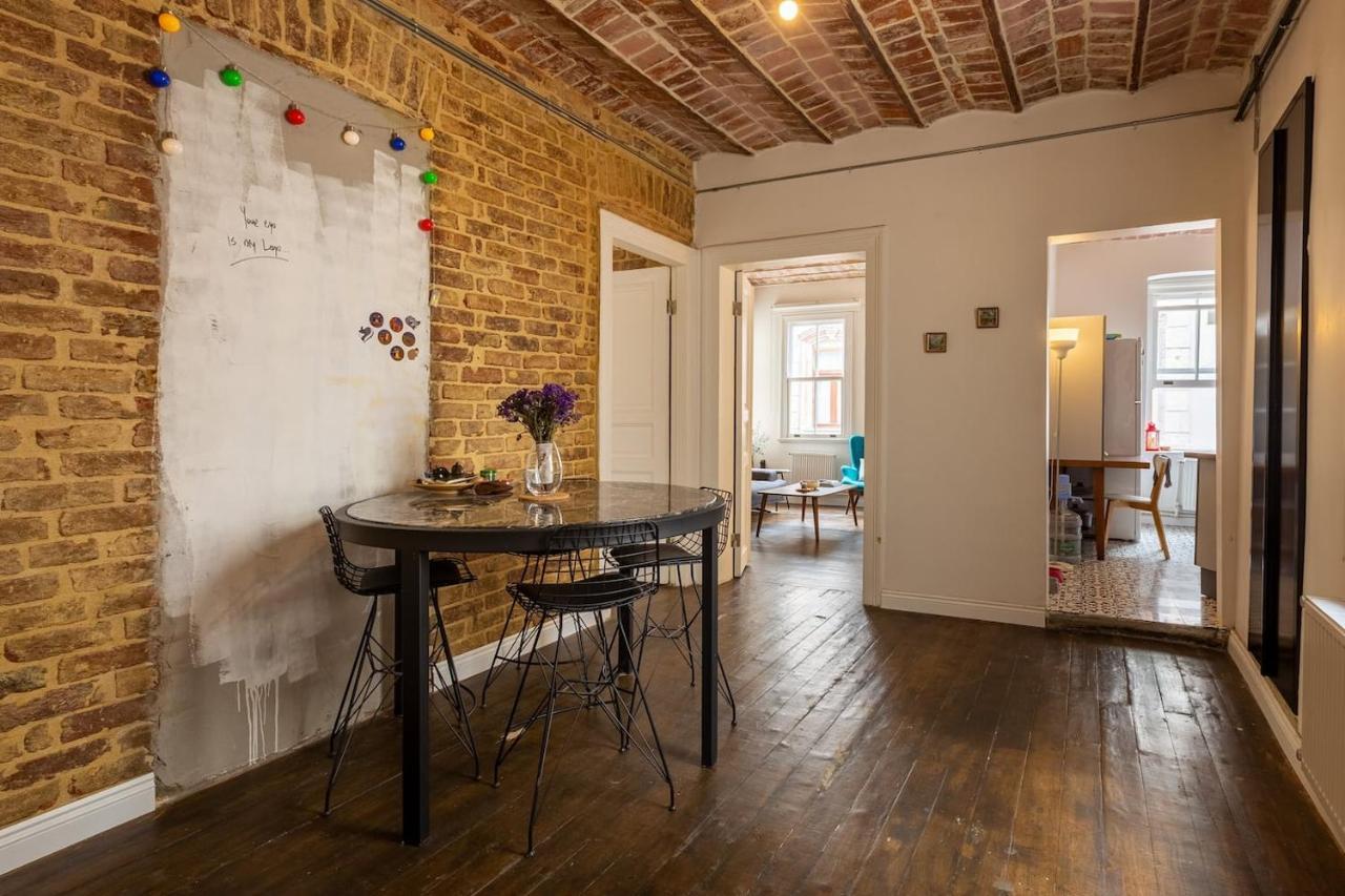 Renovated Apartment At The Heart Of Istanbul With Huge Terrace Esterno foto