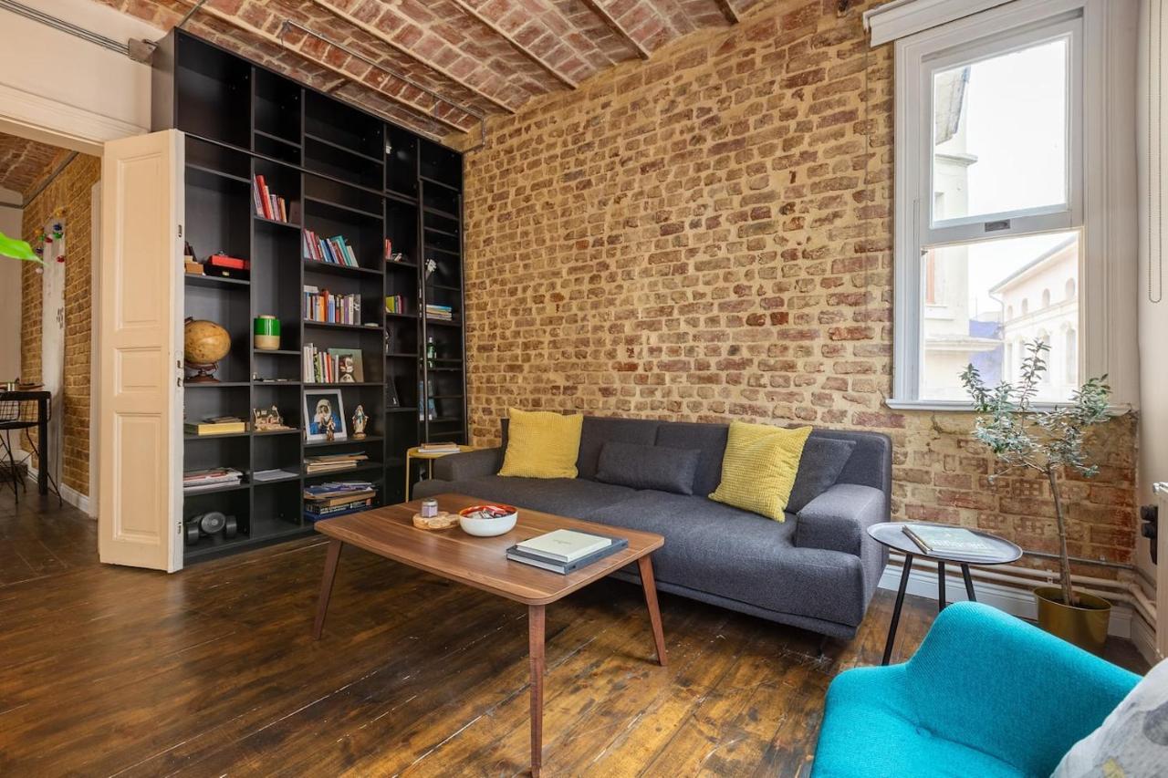 Renovated Apartment At The Heart Of Istanbul With Huge Terrace Esterno foto